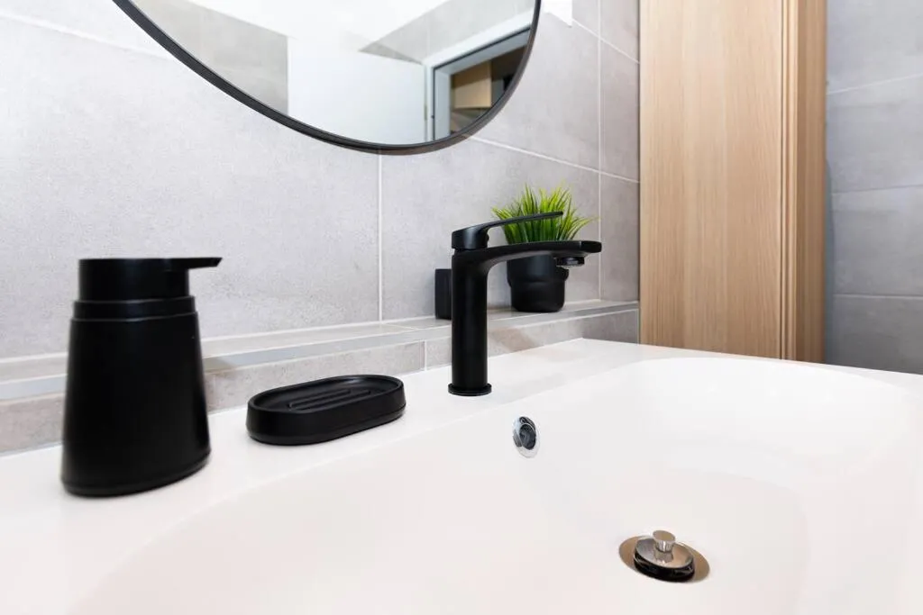 Image 2 of Chic207 Retreat: Modern 1BR Gem with Parking by NW