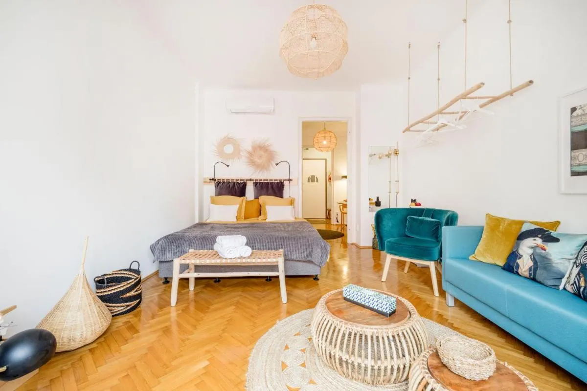Image 6 of Chic flat in heritage area near the city center