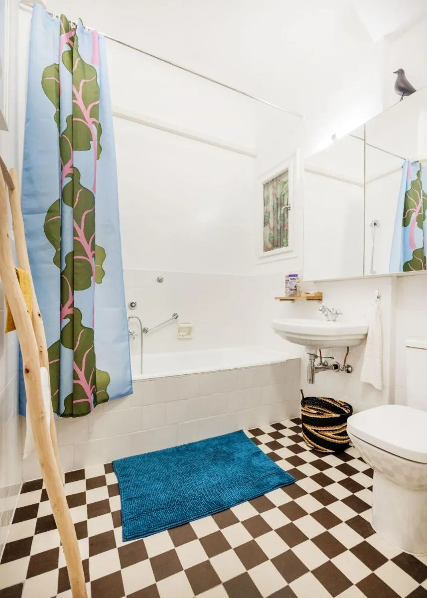 Image 3 of Chic flat in heritage area near the city center