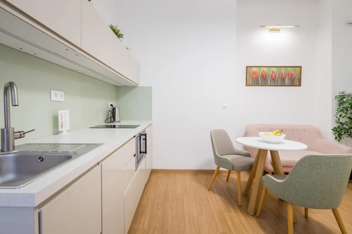 Image 1 of City Block Apartments