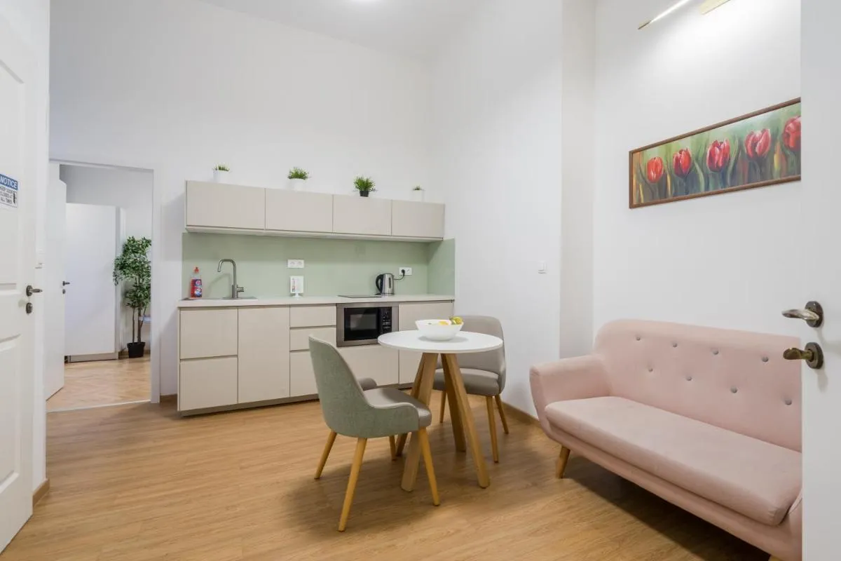 Image 4 of City Block Apartments