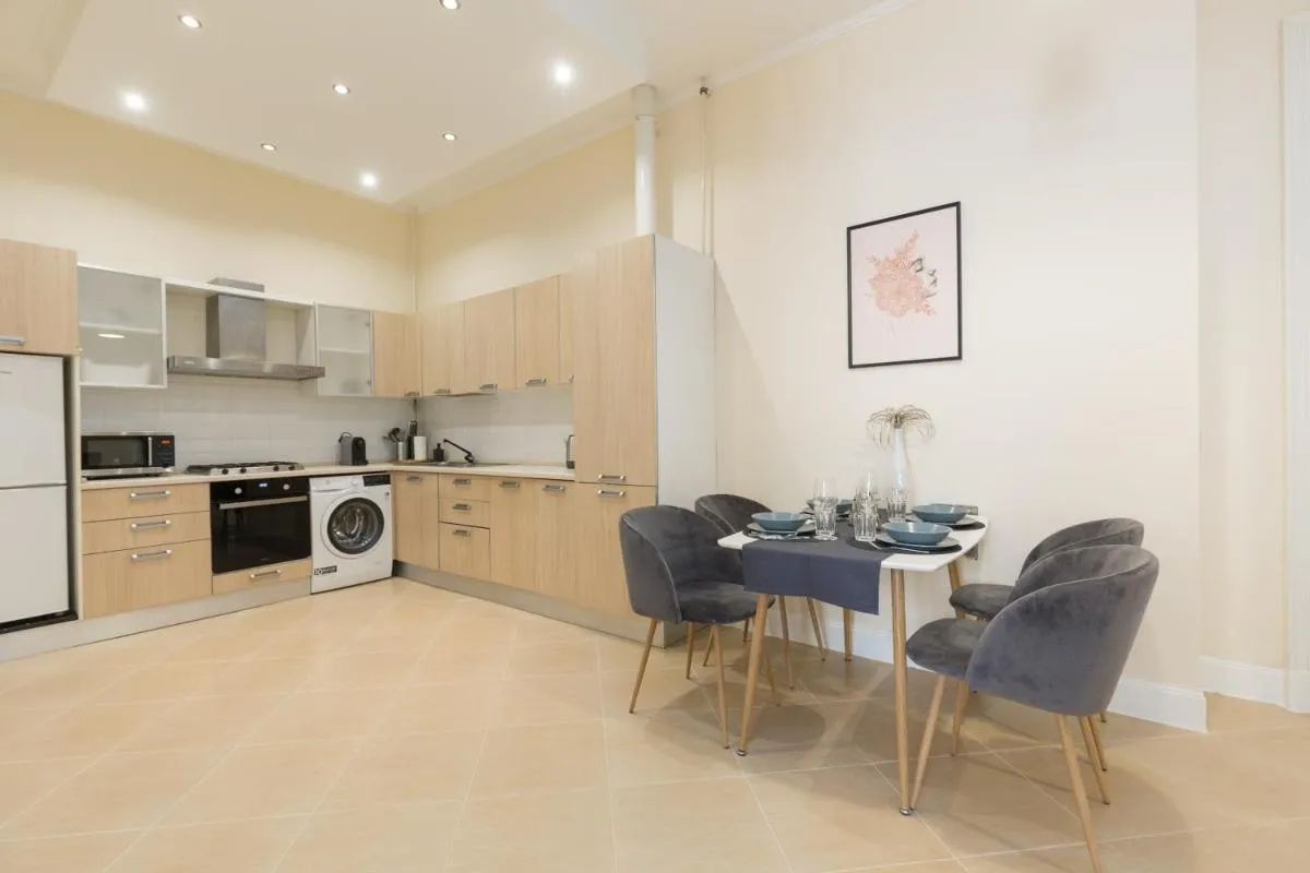 Image 3 of City Center Dream Home 2BR/2Bath