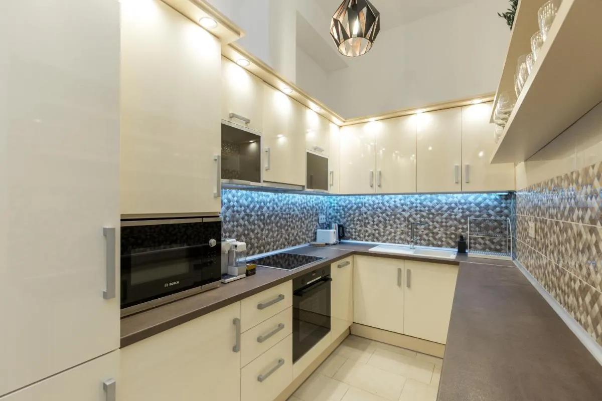 Image 3 of City Center Grand Luxury w 2BR/2BT