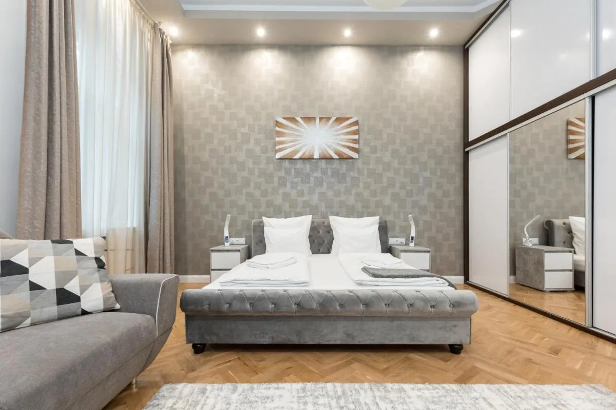 Image 5 of City Center Grand Luxury w 2BR/2BT