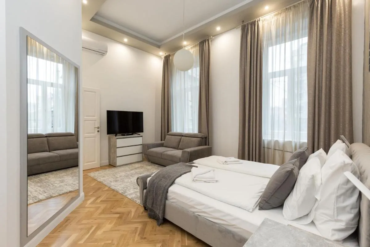 Image 1 of City Center Grand Luxury w 2BR/2BT