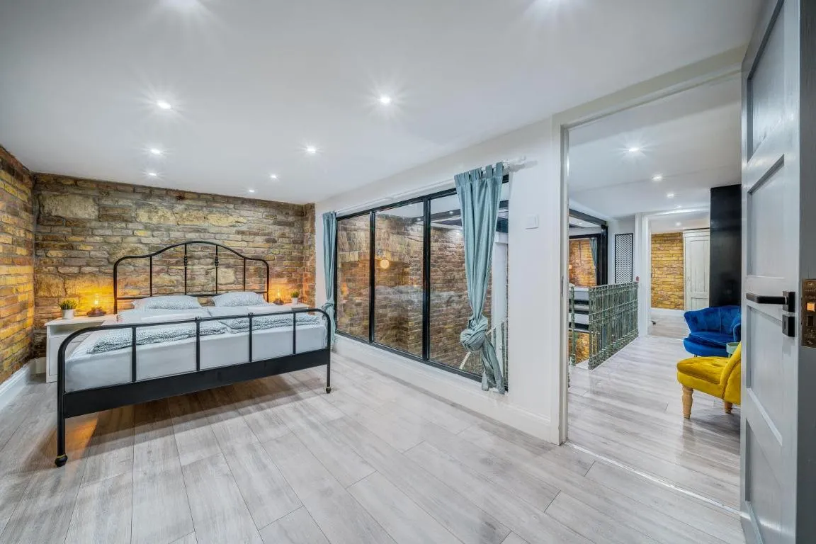 Image of City Center Loft Haven: Modern Elegance