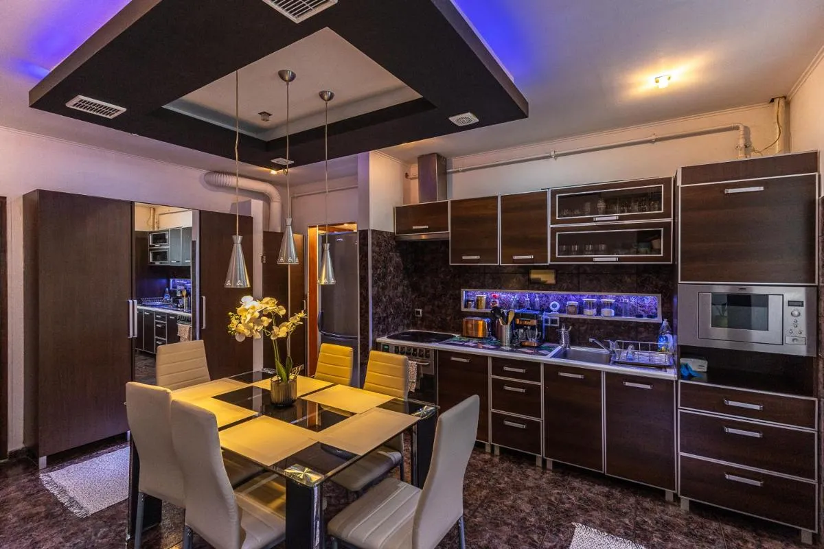 Image 3 of City Vibes Apartment – 3 bdrms