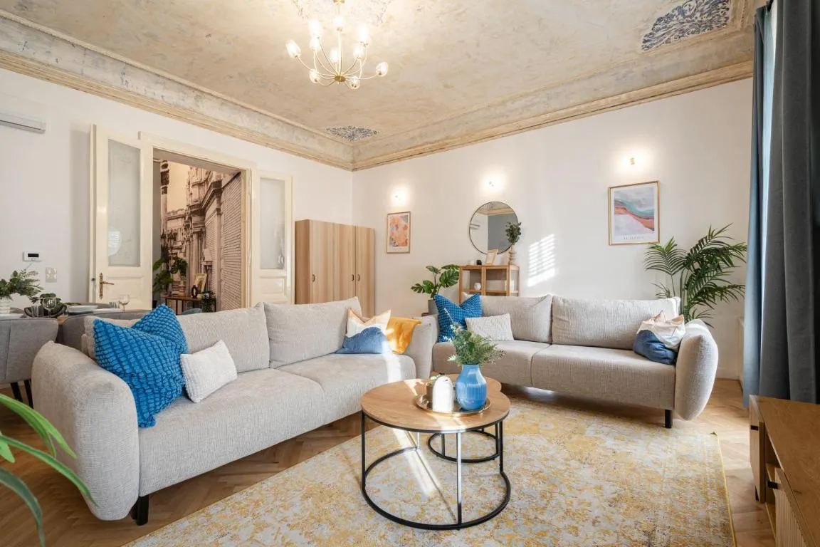 Image of Comfy downtown hideaway with urban touch