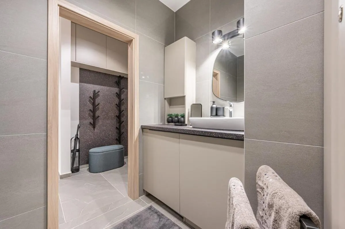 Image 2 of Condo With Balcony @ Downtown Budapest