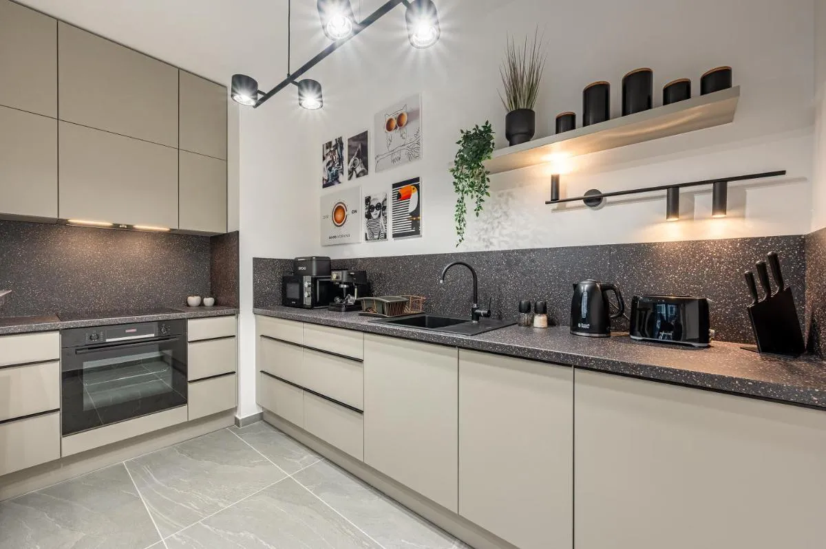 Image 3 of Condo With Balcony @ Downtown Budapest