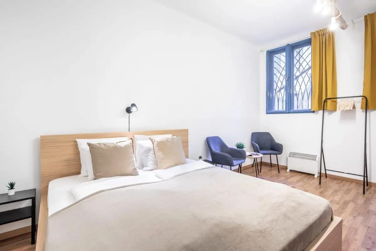 Image 1 of Convenient apartment at gastro driven location