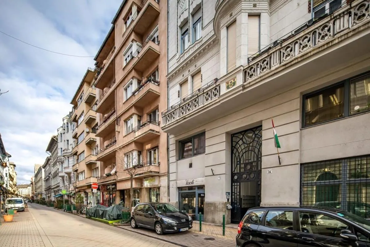 Image 5 of Convenient apartment at gastro driven location