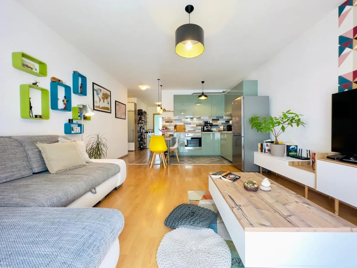 Image 2 of Corvin City Apartment – FREE PARKING-