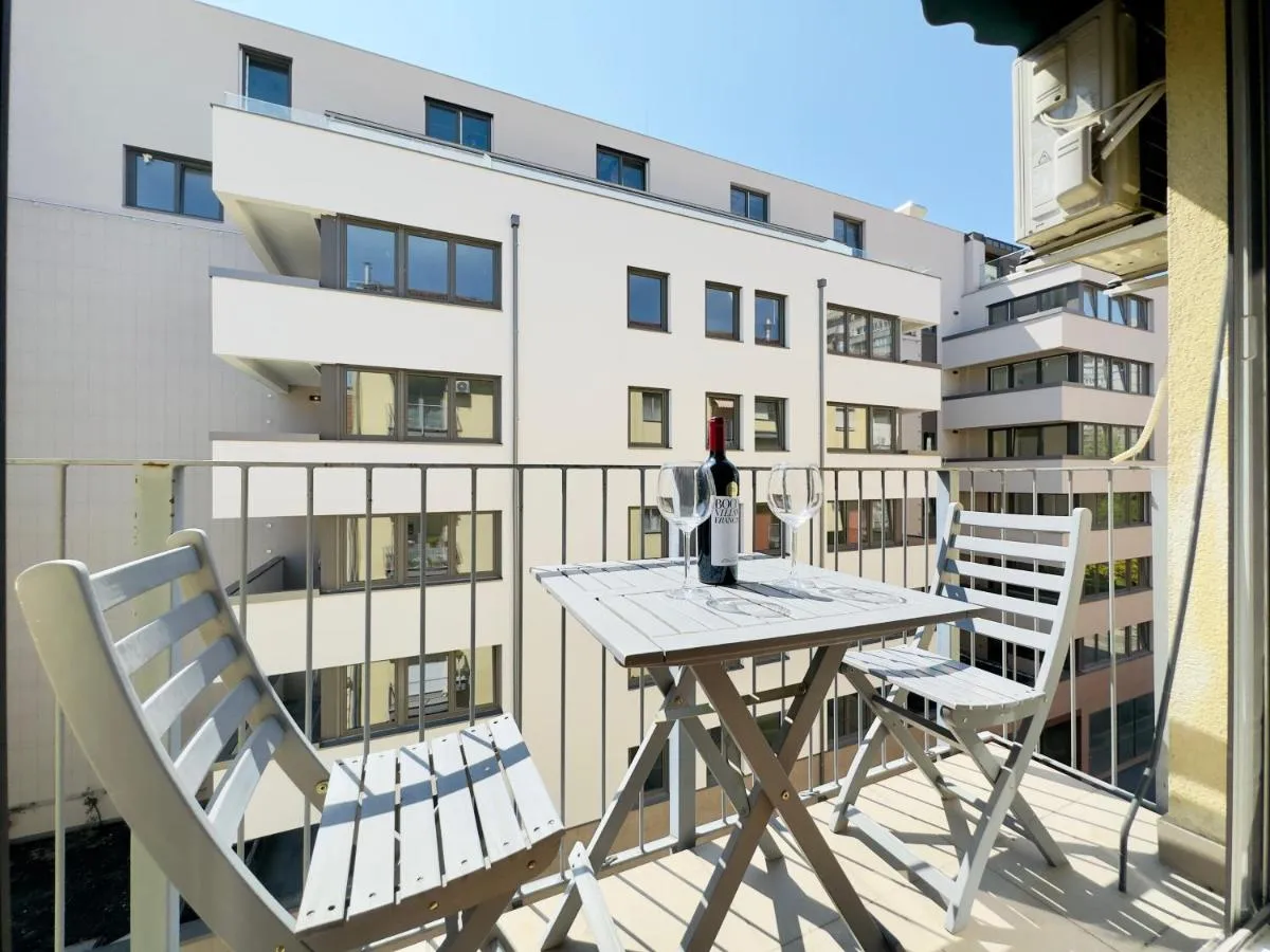 Image 3 of Corvin City Apartment – FREE PARKING-