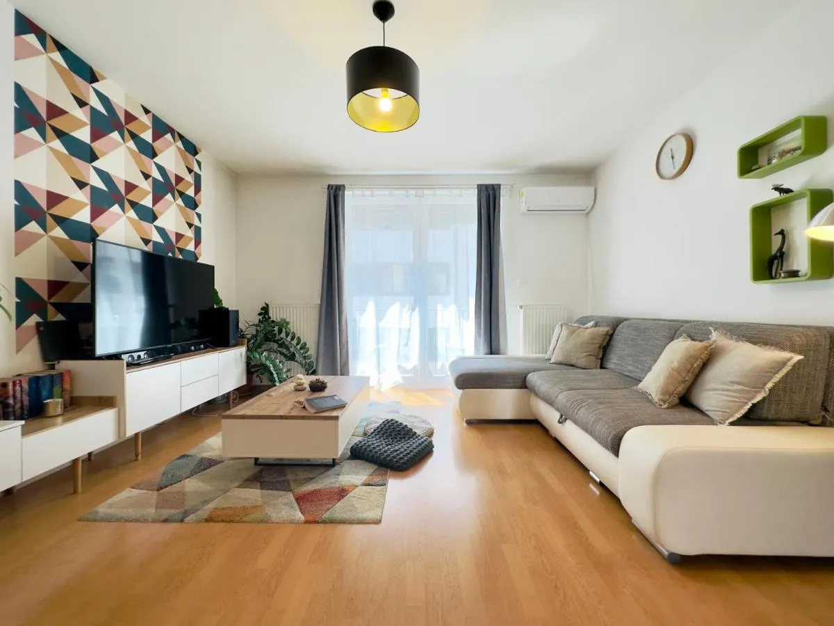 Image 1 of Corvin City Apartment – FREE PARKING-
