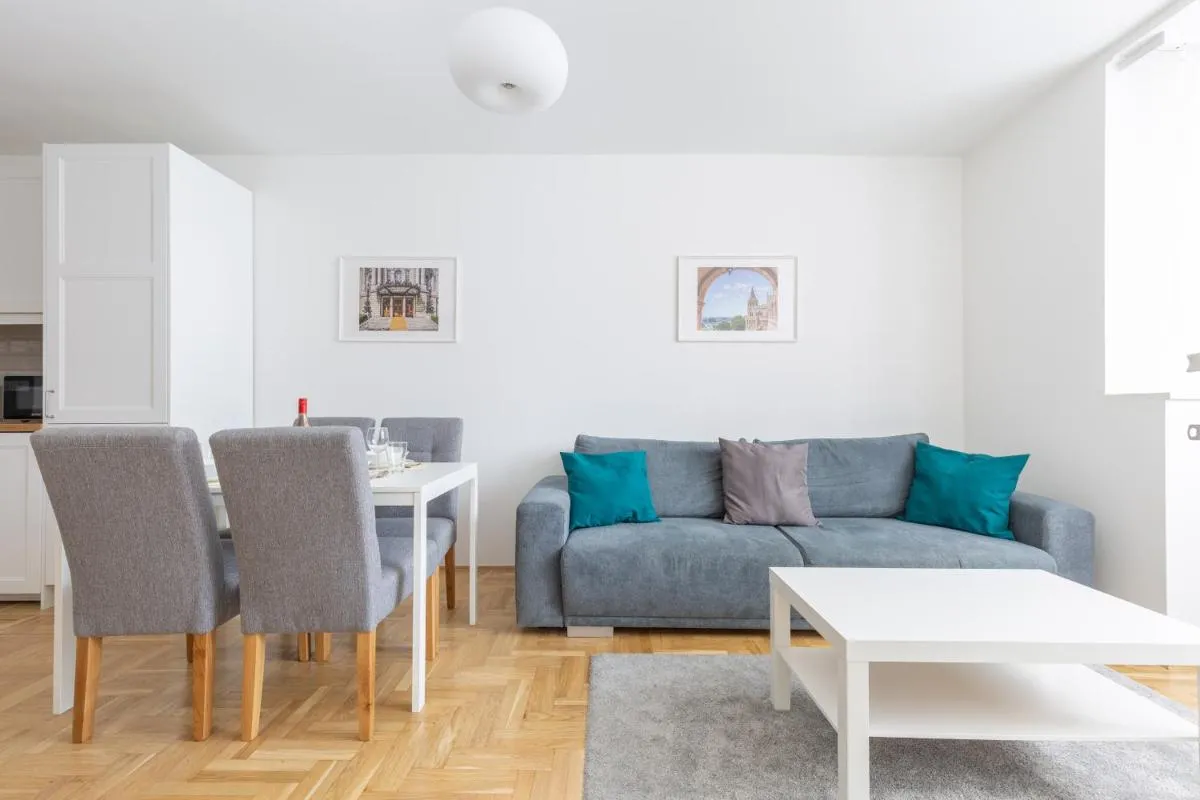Image 3 of Cozy 3-bedroom Apartment in the Heart of Budapest