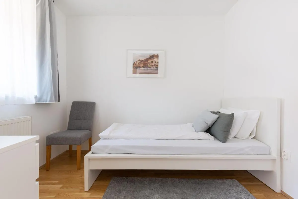 Image 5 of Cozy 3-bedroom Apartment in the Heart of Budapest