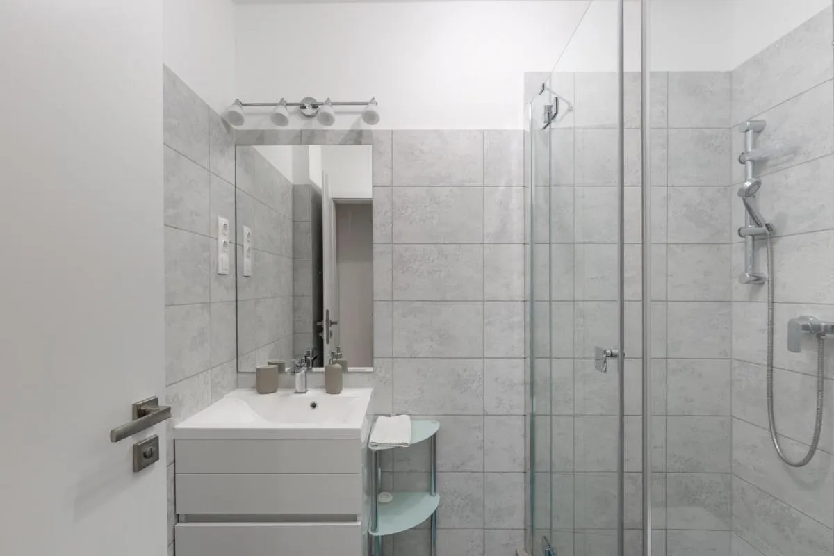 Image 2 of Cozy 3-bedroom Apartment in the Heart of Budapest