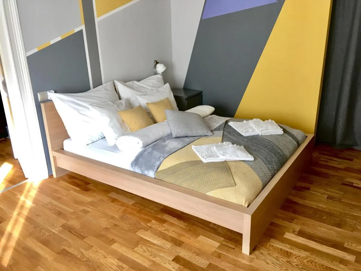 Image 6 of Cozy Loft at Opera