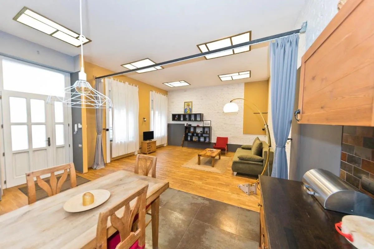 Image 4 of Cozy Loft at Opera