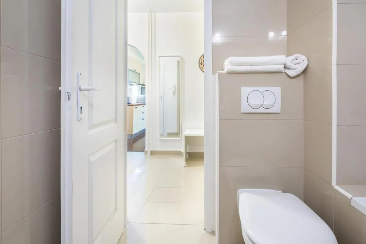 Image 2 of Cute and convenient Apartment