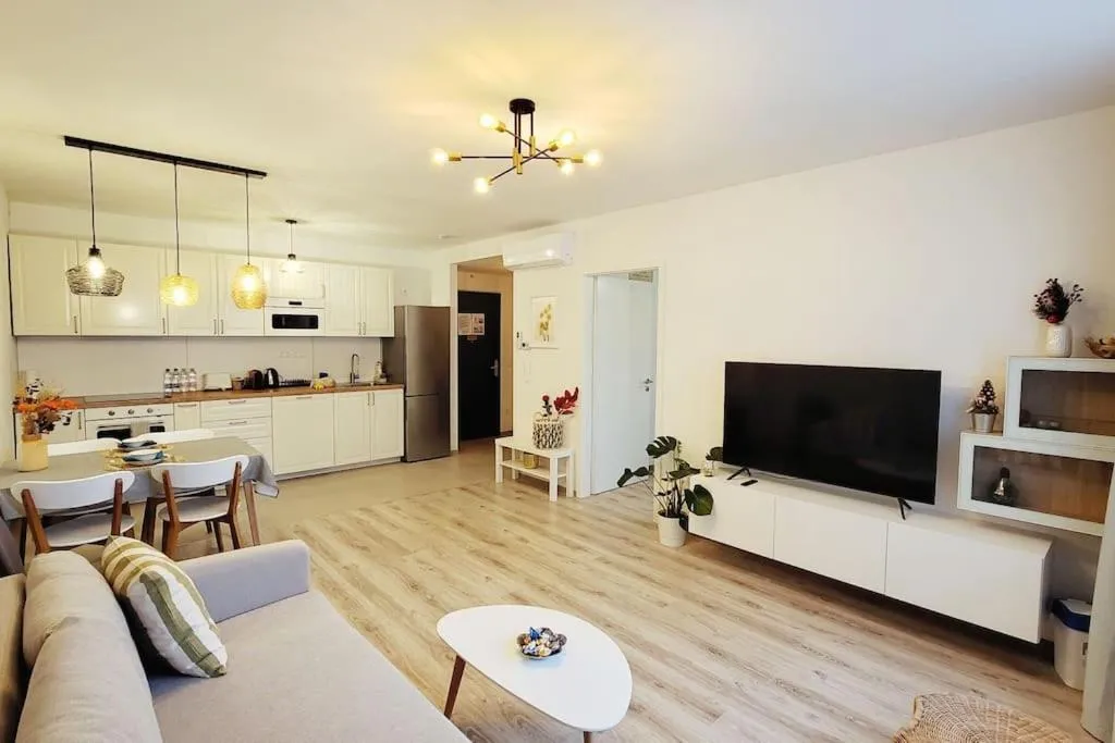 Image 2 of DN Green apartment