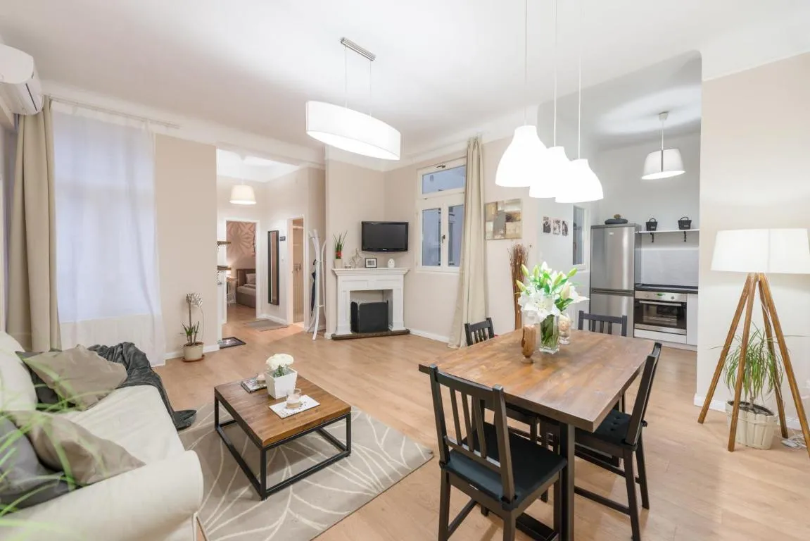 Image of DOWNTOWN HEART 3 bdr, 2 bath, A/C