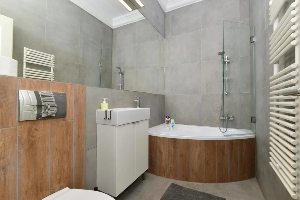 Image 2 of Daylight apartment, the best location