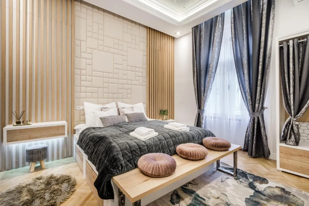 Image 1 of DeLux downtown apartment in Jewish quarter