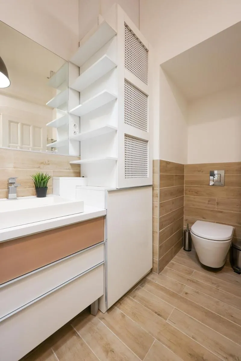 Image 3 of Deluxe Central Apartment with 4BEDRM 2 BATHRM