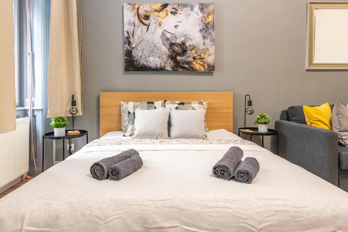 Image 6 of Deluxe Kazincy Apartment in the Heart of Budapest