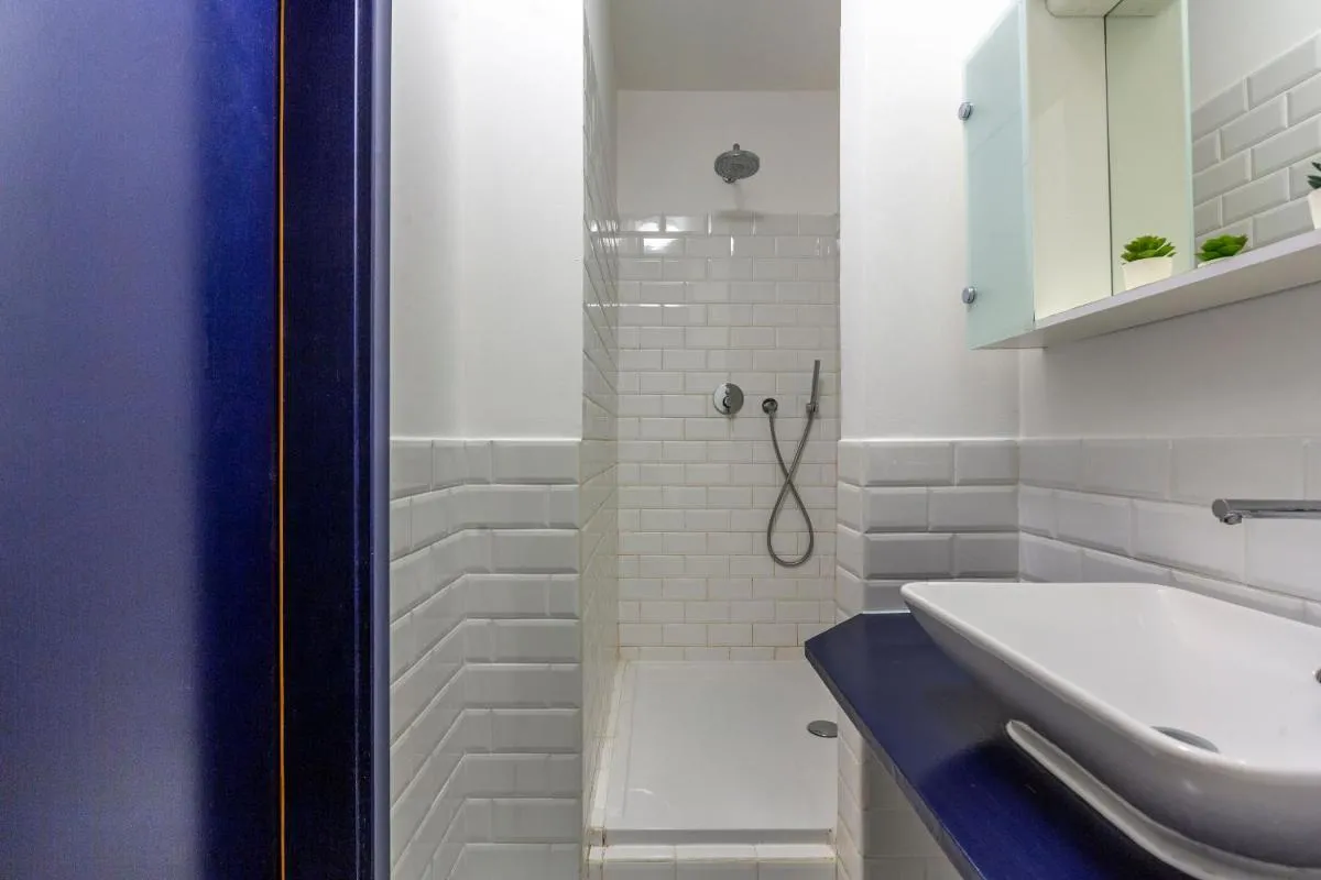 Image 2 of Deluxe Quentin Apartment next to the Synagogue