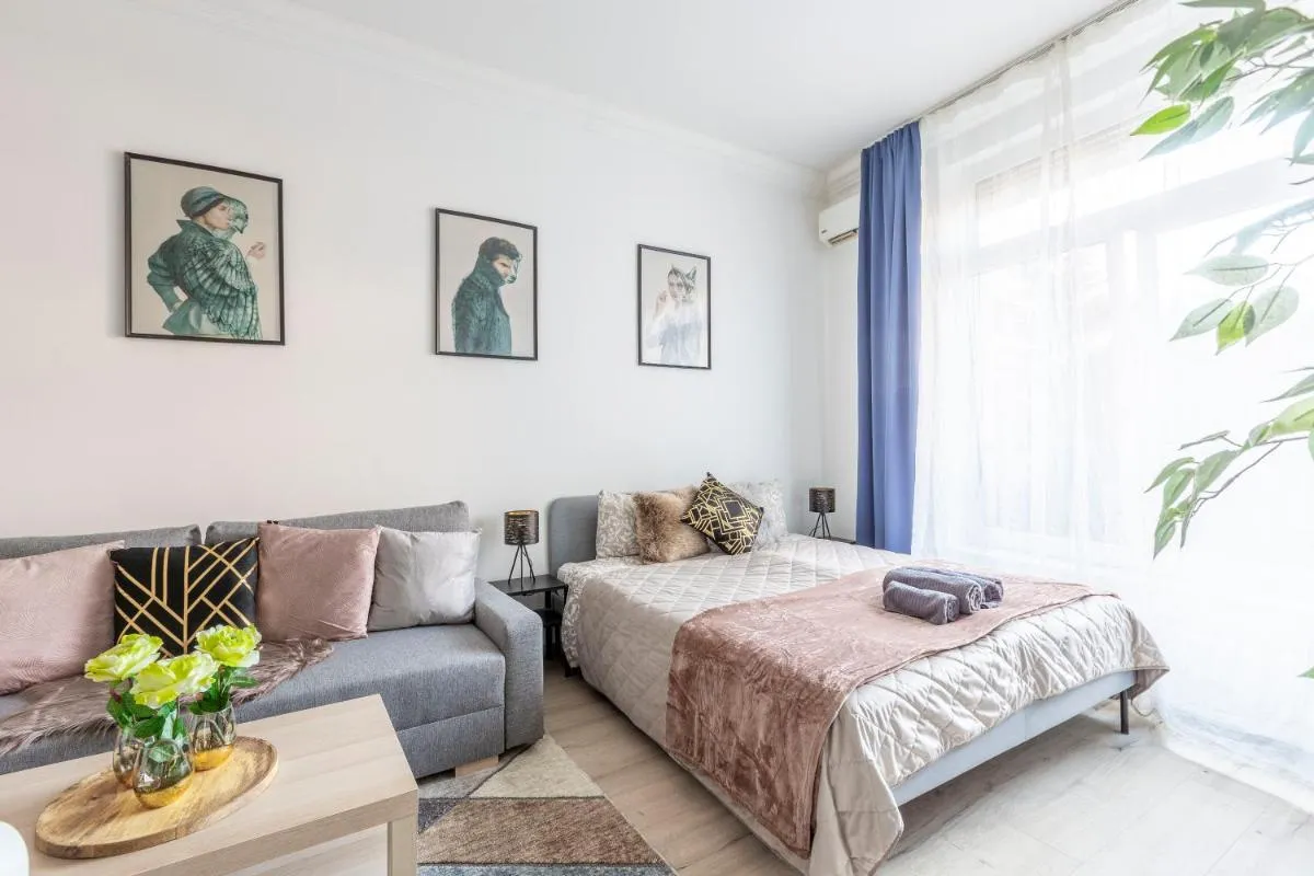 Image 6 of Deluxe Quentin Apartment next to the Synagogue