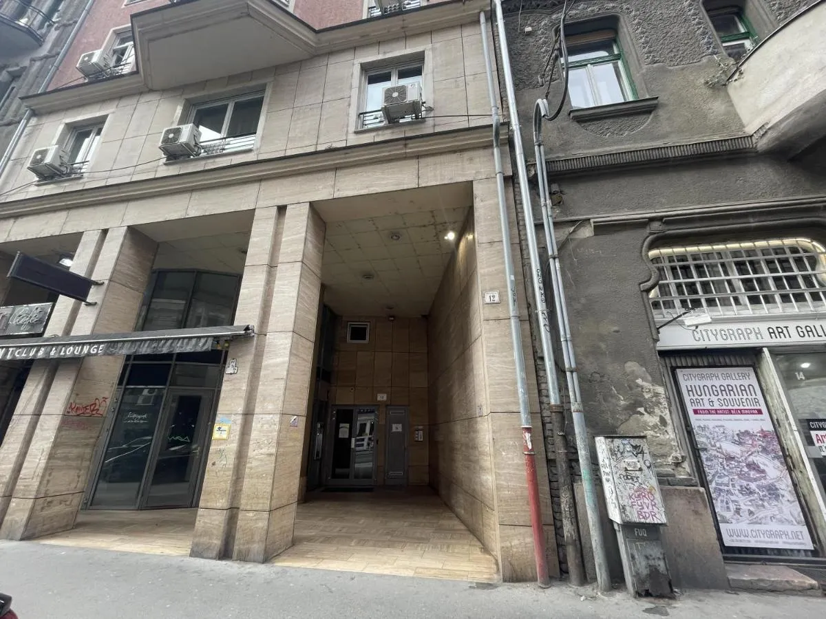 Image 5 of Deluxe Quentin Apartment next to the Synagogue