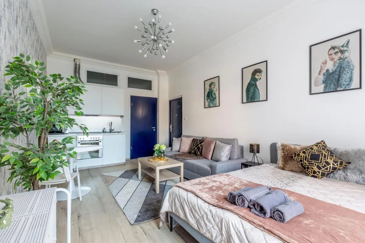 Image 1 of Deluxe Quentin Apartment next to the Synagogue