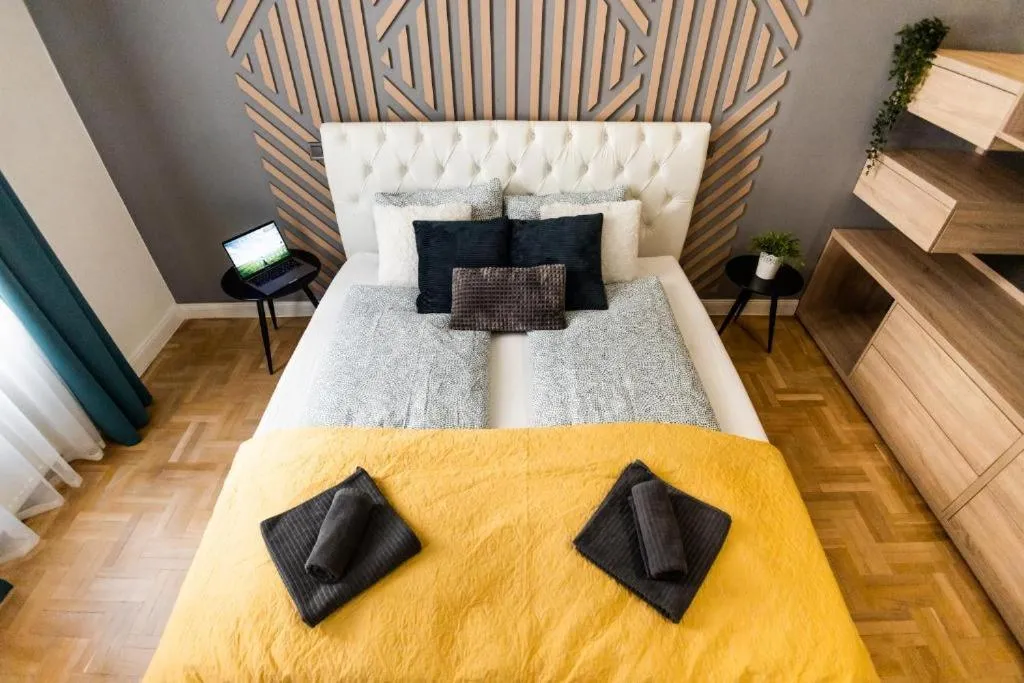 Image 6 of Deluxe Quentin Home next to the Fashion Street