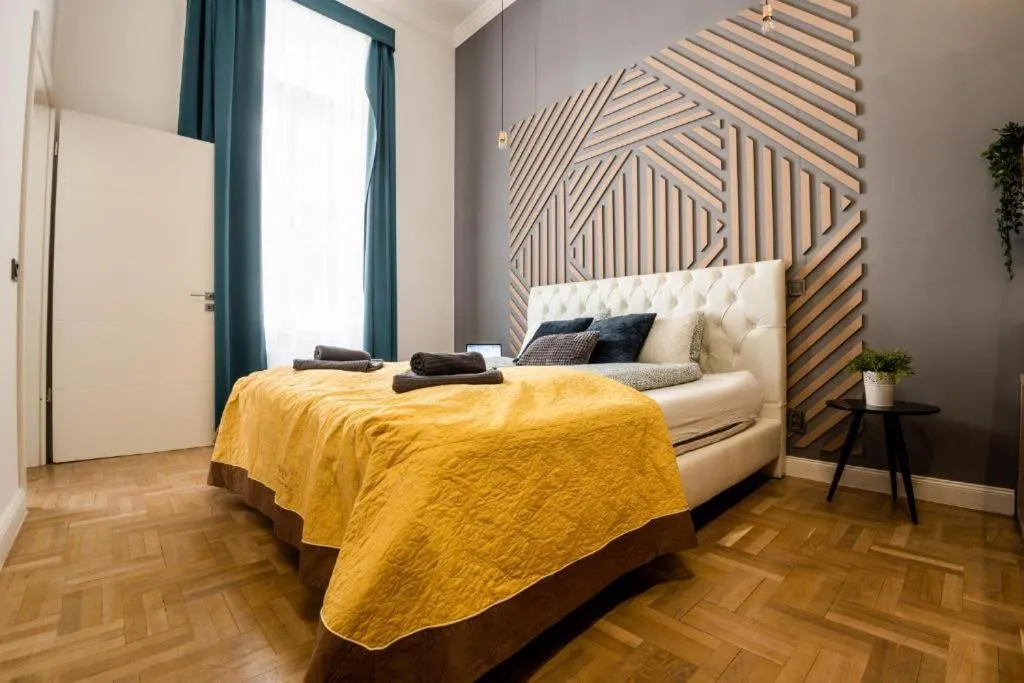 Image 1 of Deluxe Quentin Home next to the Fashion Street