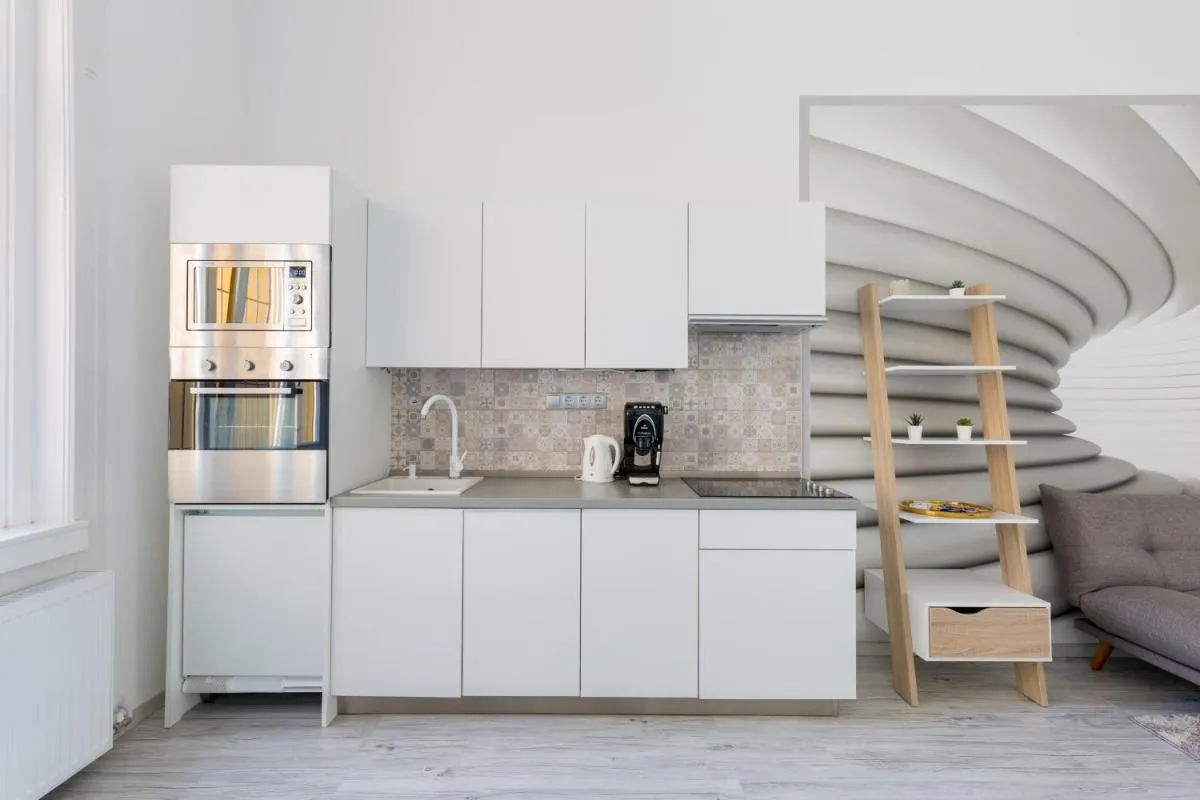 Image 5 of Designer Apartment on the Budapest Broadway with 2BR and AC