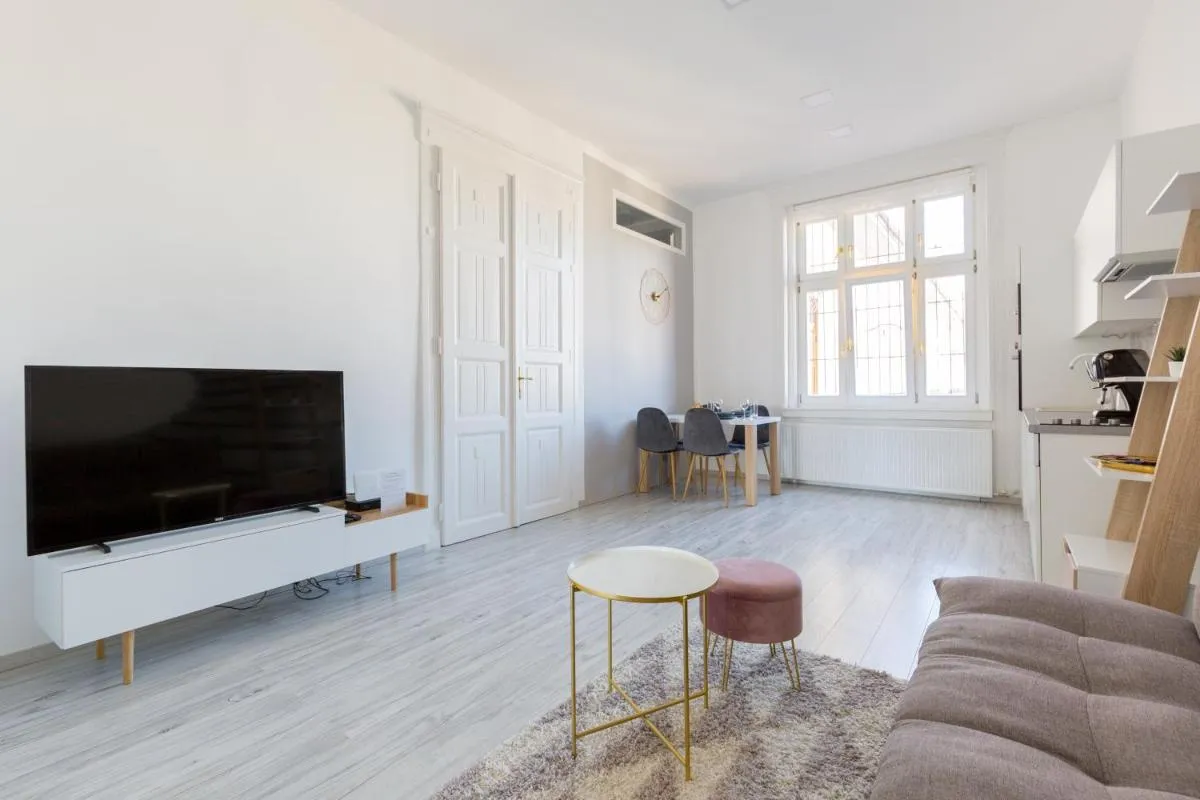 Image 3 of Designer Apartment on the Budapest Broadway with 2BR and AC