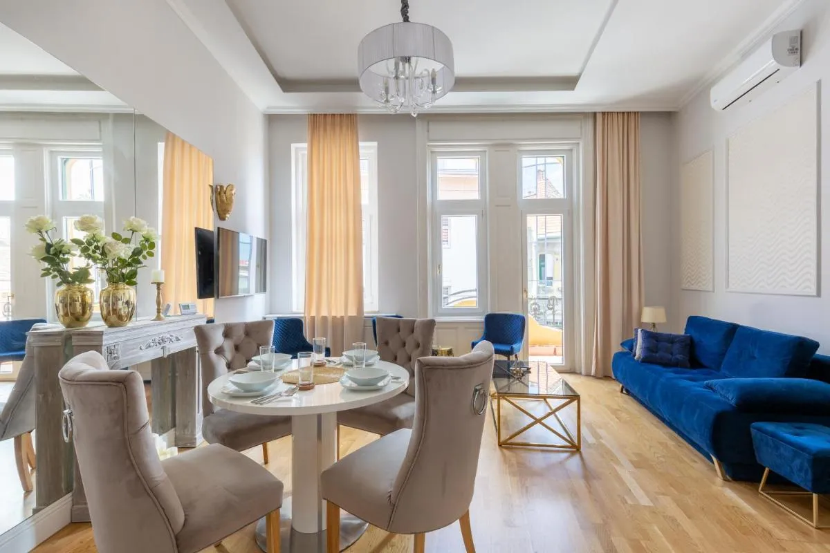 Image 3 of Designer Luxury Home in The Jewish Quarter