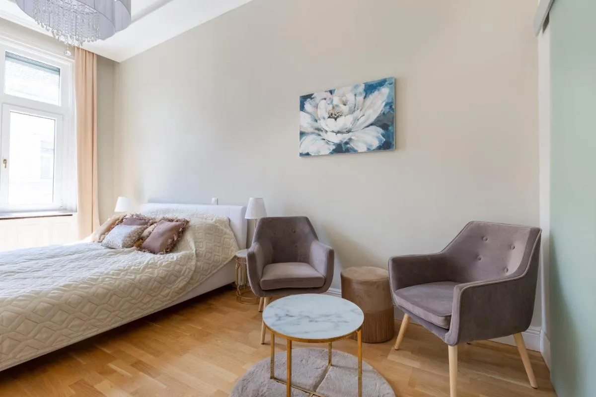 Image 6 of Designer Luxury Home in The Jewish Quarter