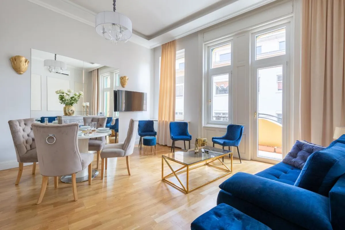 Image 4 of Designer Luxury Home in The Jewish Quarter