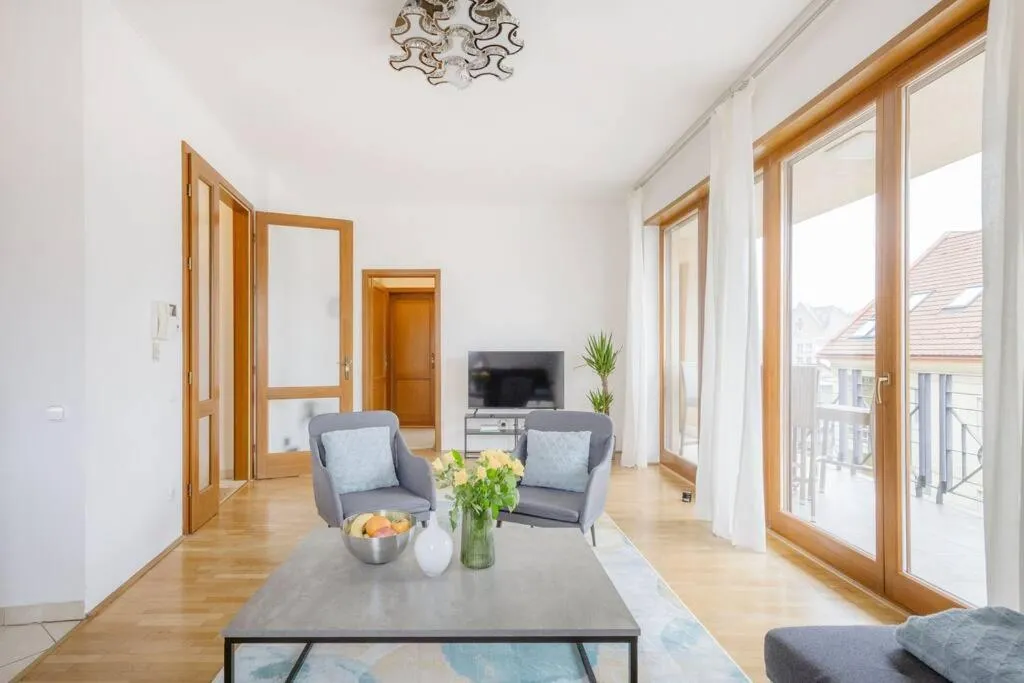 Image 4 of Dream Home with Grand Terrace in the City Center