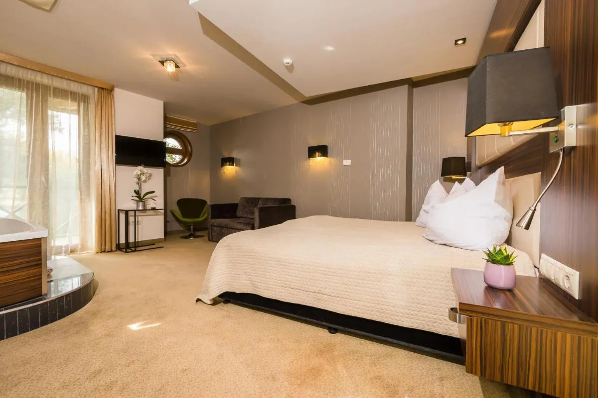 Image 1 of Duna Garden Hotel
