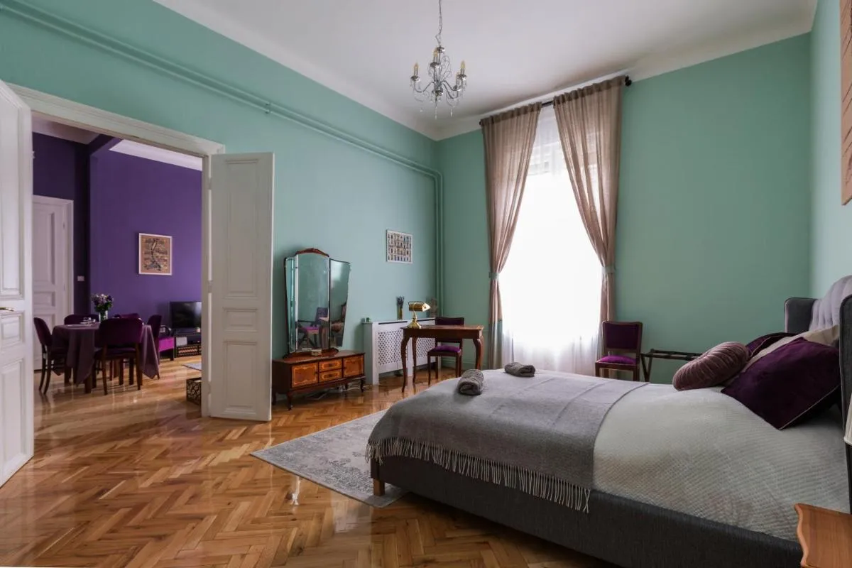 Image 1 of Eclectic Luxury & Spacious 2BR AC Apt in Center