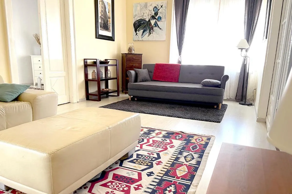 Image 6 of Elegant 125m2 apartment in center of Budapest