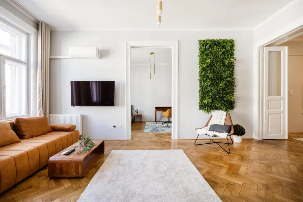 Image 4 of Elegant and spacious holiday home