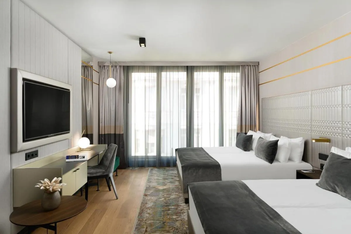 Image 1 of Emerald Downtown Luxury Suites by Continental Group