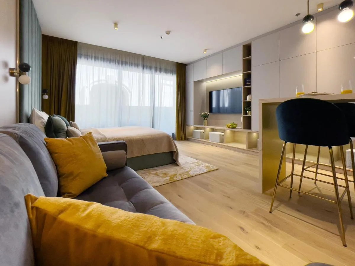 Image 3 of Emerald Downtown Luxury Suites by Continental Group