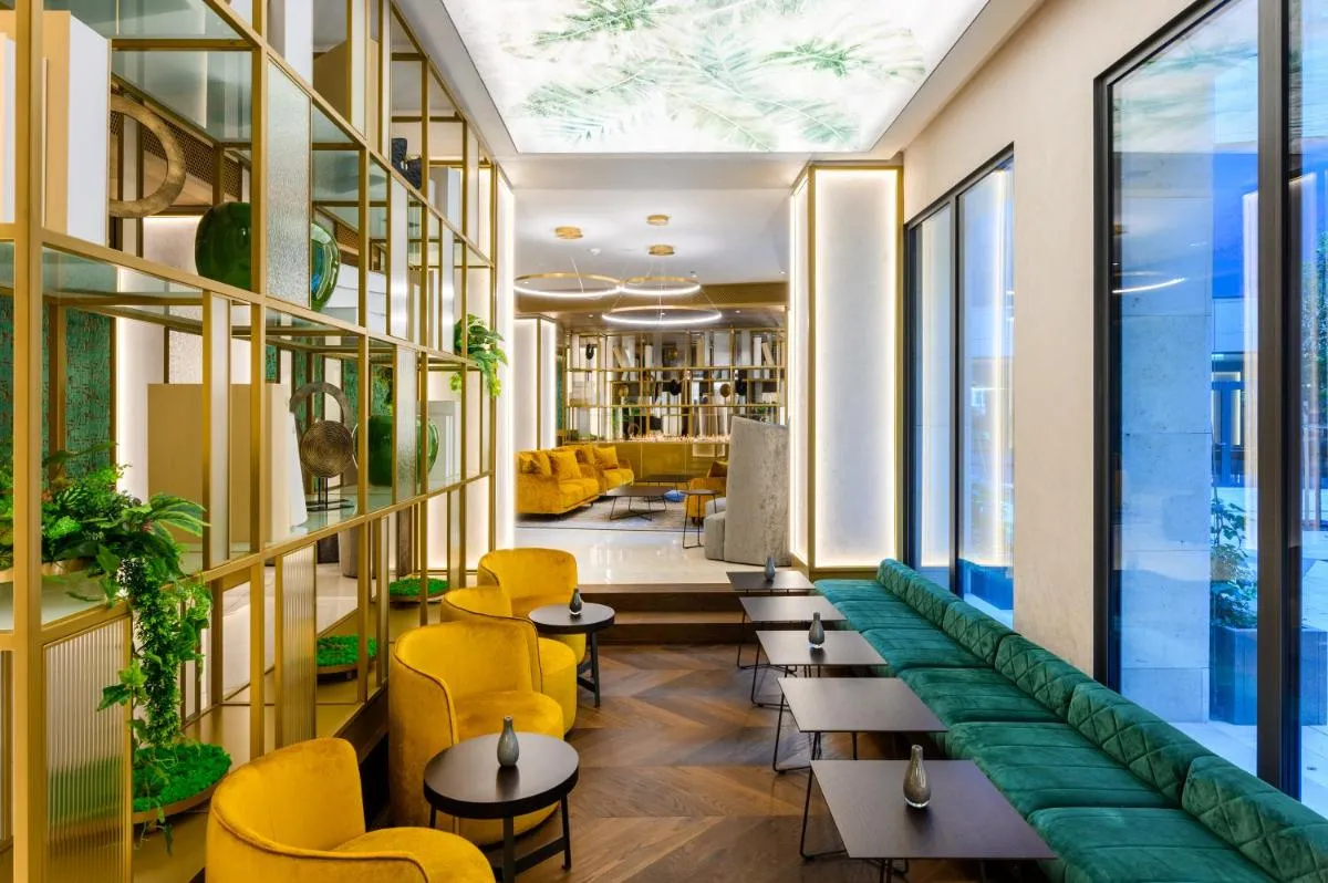 Image 2 of Emerald Downtown Luxury Suites by Continental Group
